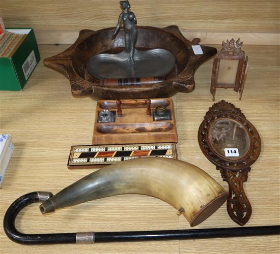 A collection of mixed treen, a hunting horn and a metal figure